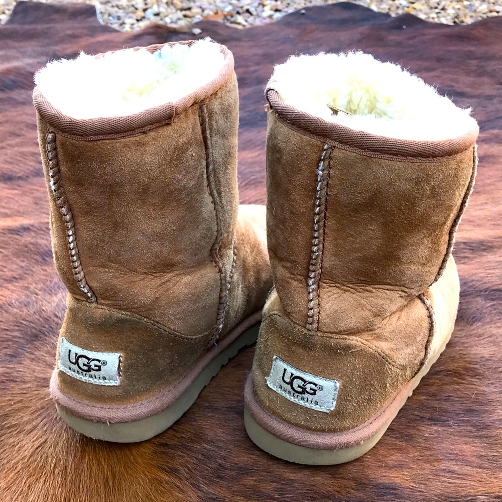 UGG Girls Tan Boots, Sz 3